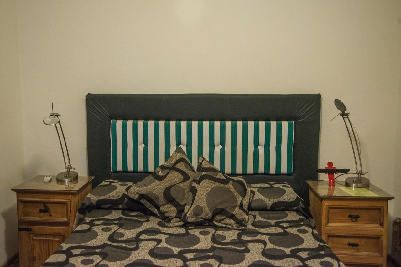 Feliza Hostel ヴィラ・カルロス・パス エクステリア 写真