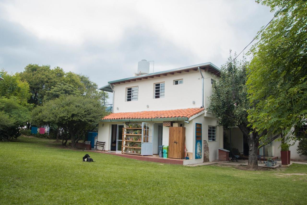 Feliza Hostel ヴィラ・カルロス・パス エクステリア 写真