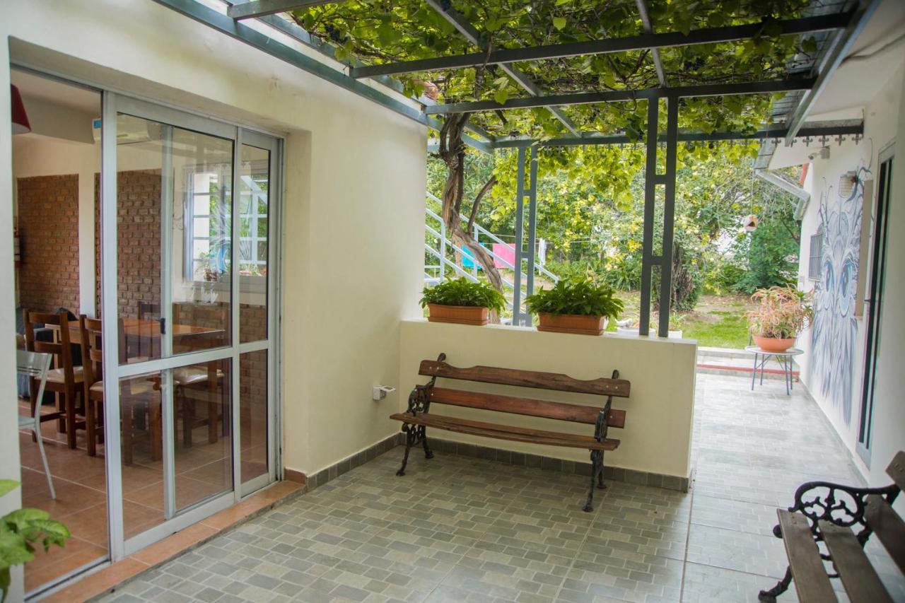 Feliza Hostel ヴィラ・カルロス・パス エクステリア 写真