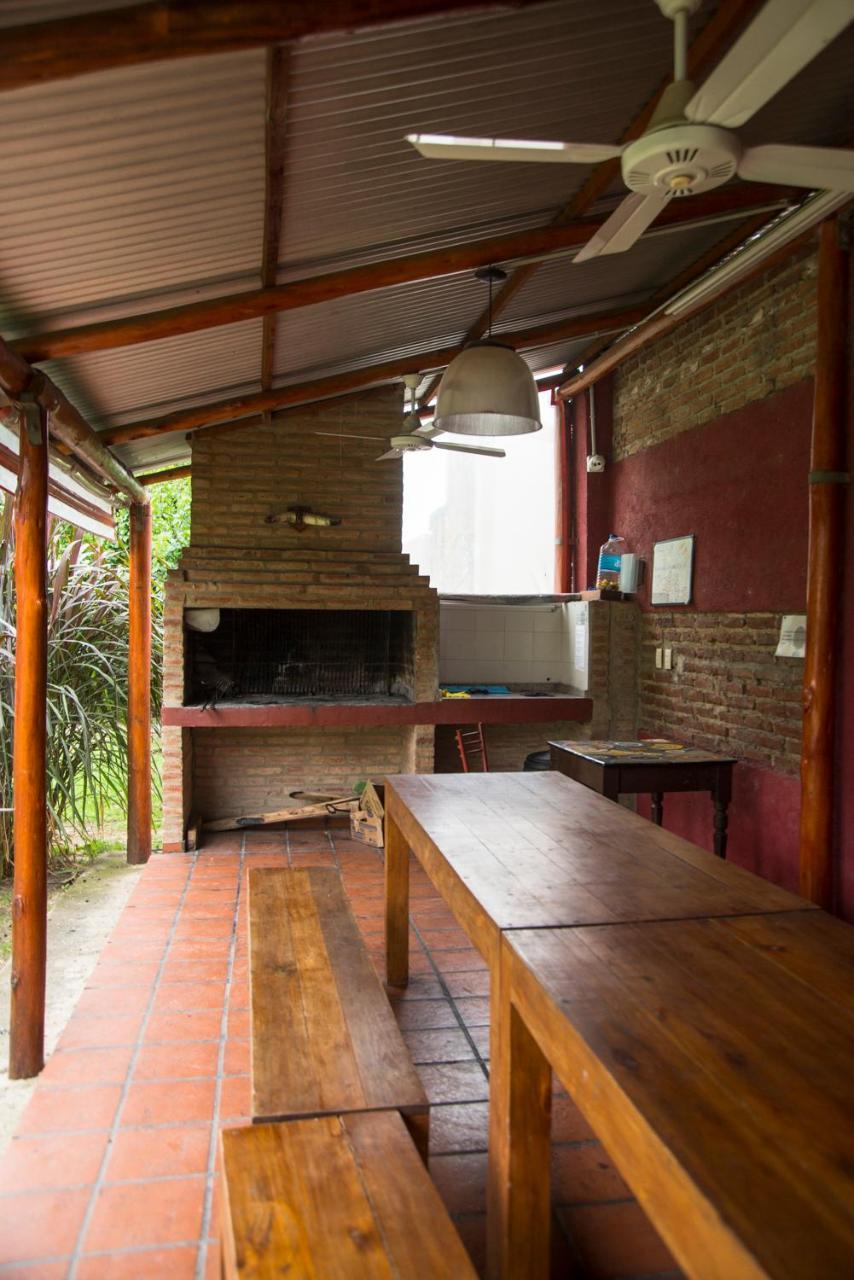 Feliza Hostel ヴィラ・カルロス・パス エクステリア 写真